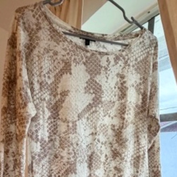 Express Snake Skin dress with 3/4 sleeves. Great condition! - Picture 1 of 3